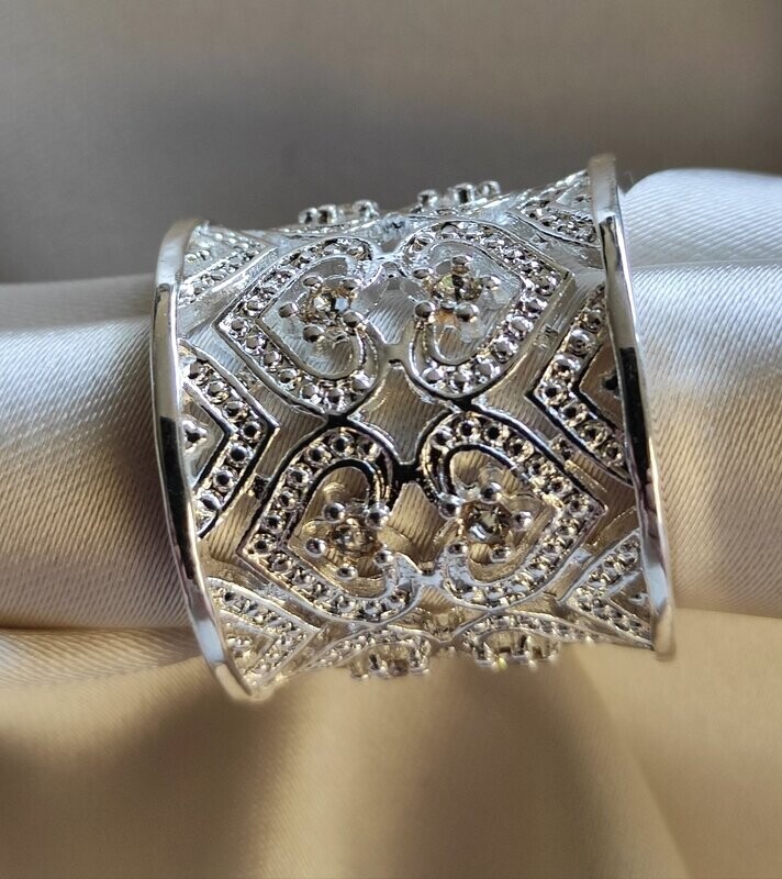 Anillo plata 925 corazones.