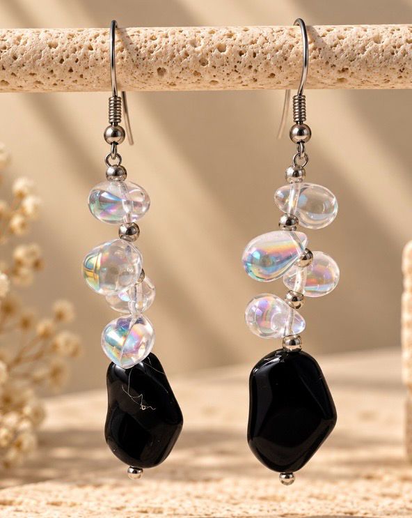 PENDIENTES DE CRISTAL NEGRO CON GOTAS TRANSPARENTES
