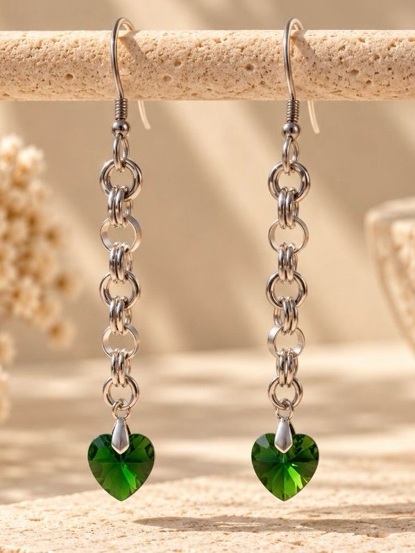 Pendientes colgantes con corazón.