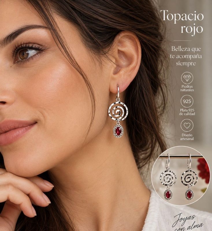 Pendientes con topacio rojo y elemento circular en plata.
