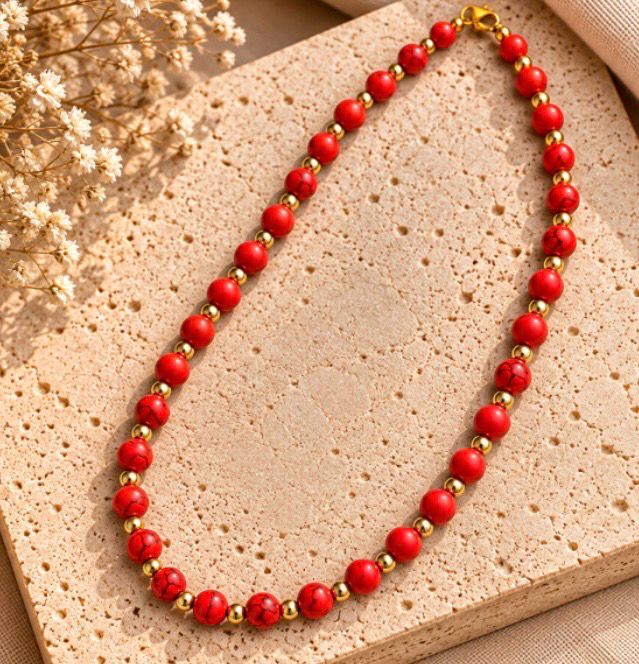 Collar de cuarzo rojo.
