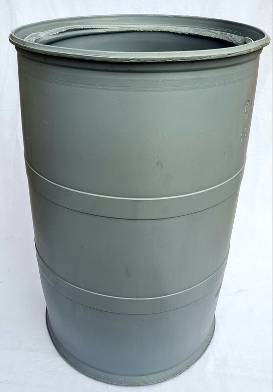 Muovitynnyri 200 L , avattu