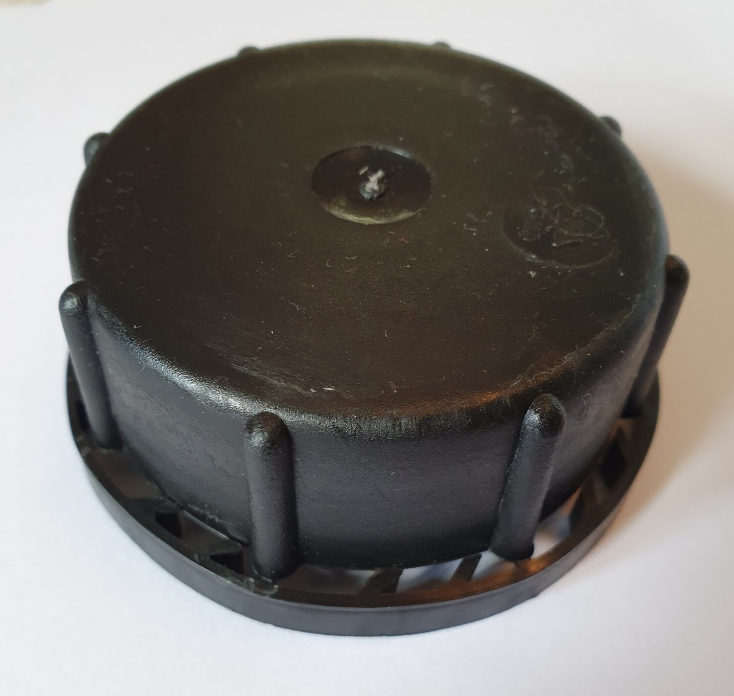 Muovikorkki Ibc konttiin