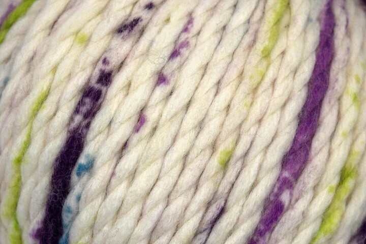 Universal Yarns Be Wool Multis #204 (Tulips)