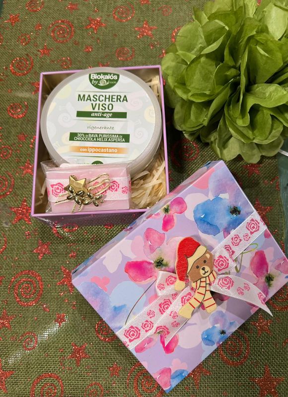 ASTUCCIO LATTA REGALO con MASCHERA VISO e SAPONE 20gr