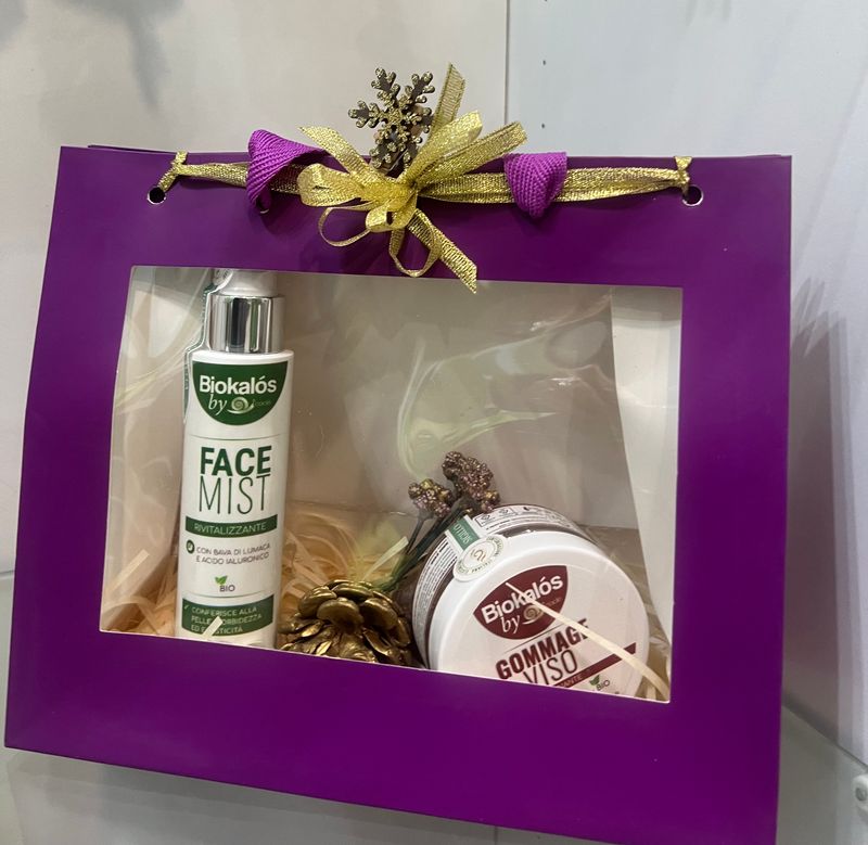 BORSA REGALO con GOMMAGE VISO e FACE MIST