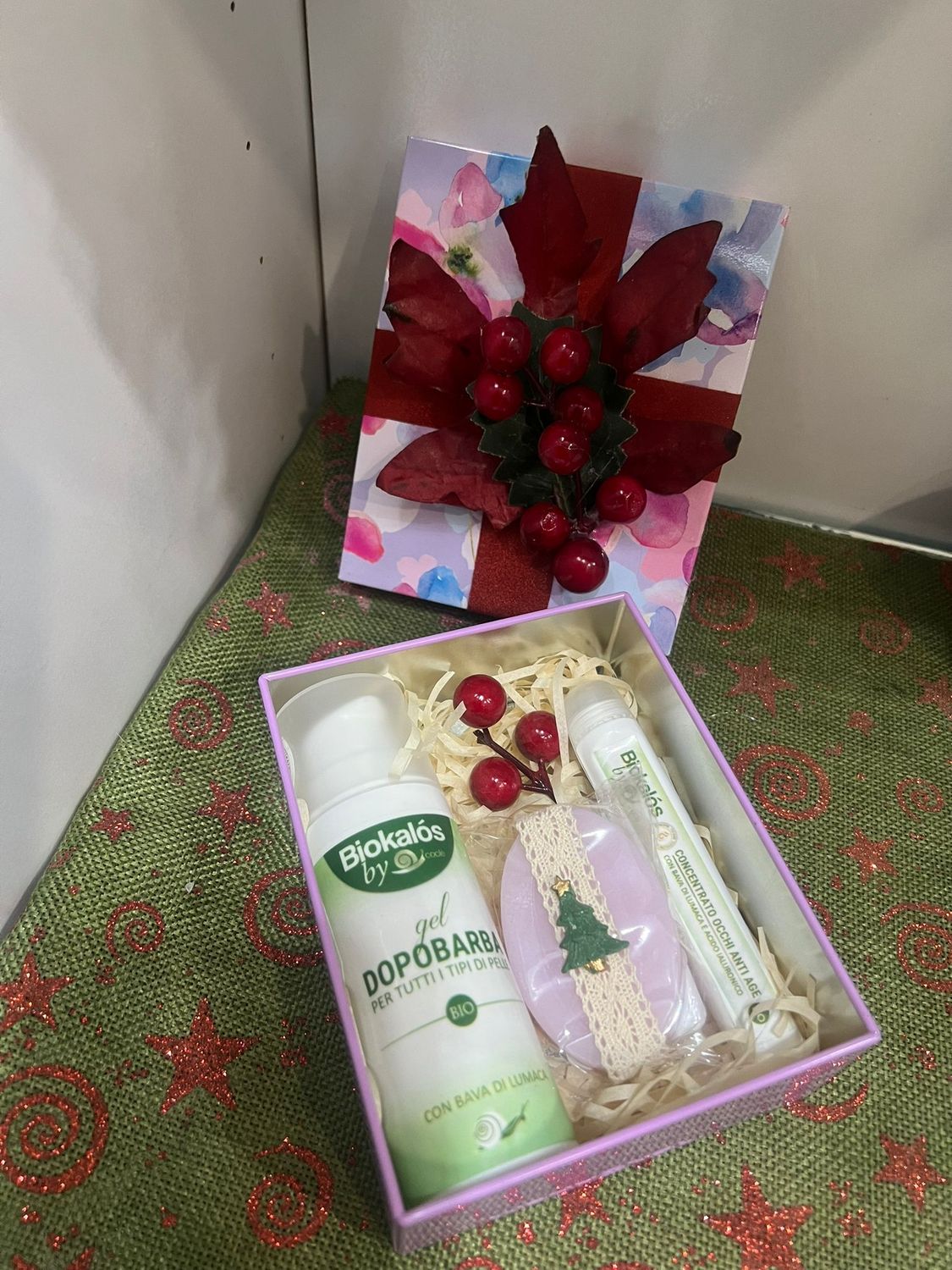 ASTUCCIO LATTA REGALO con GEL DOPOBARBA , CONTORNO OCCHI e SAPONE 30gr