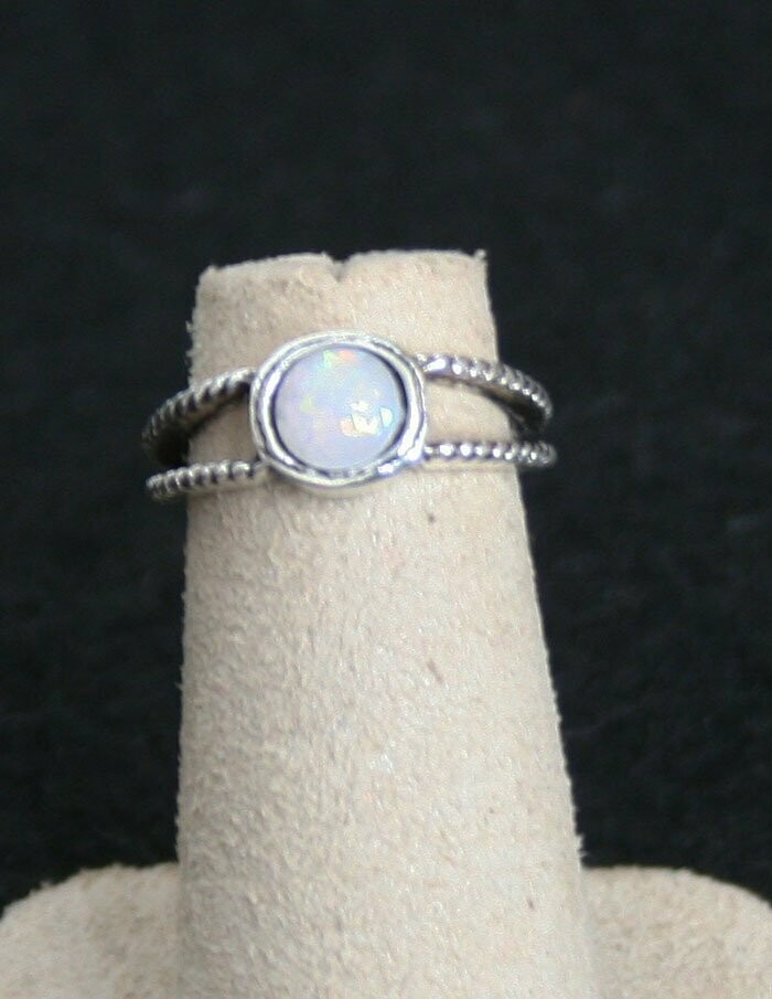 Ring - Silver - Opal - 4 1/2