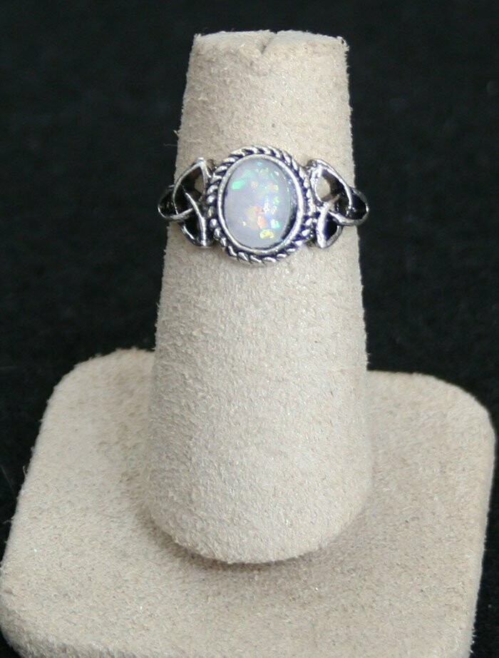 Ring - Silver - Opal - 4 1/2