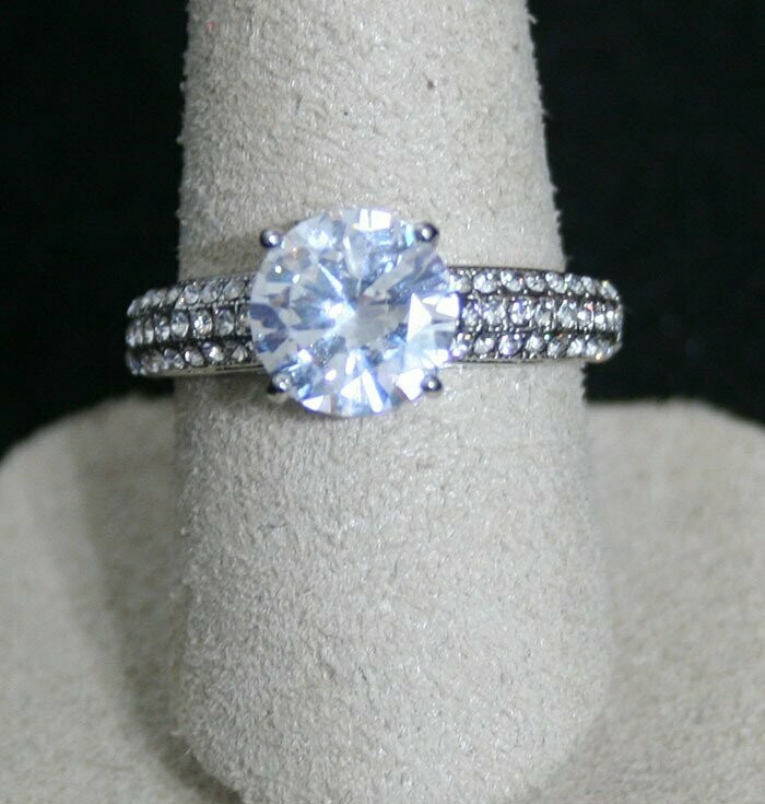 Ring - Woman's - Sterling Silver - Crystal - Size 7 1/2