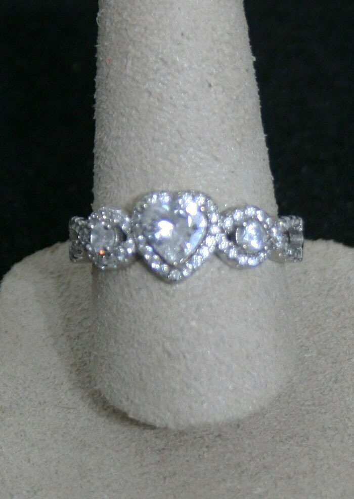 Ring - Woman's - White Gold -Zirconia - Size 9