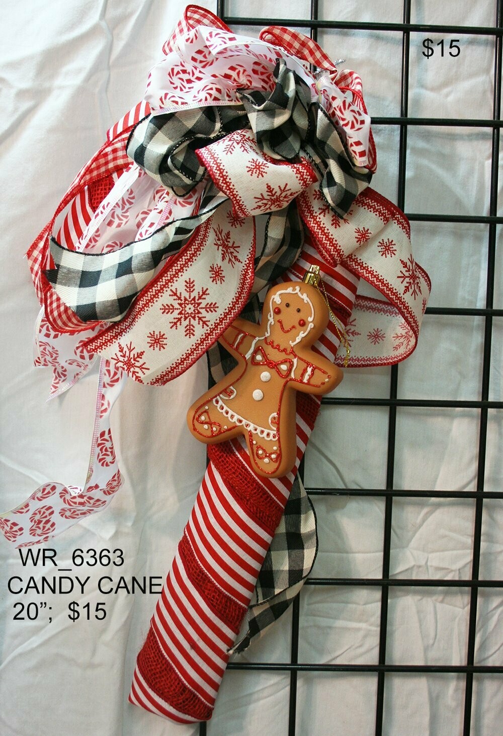 Christmas Wreath - Candy Cane - 20"