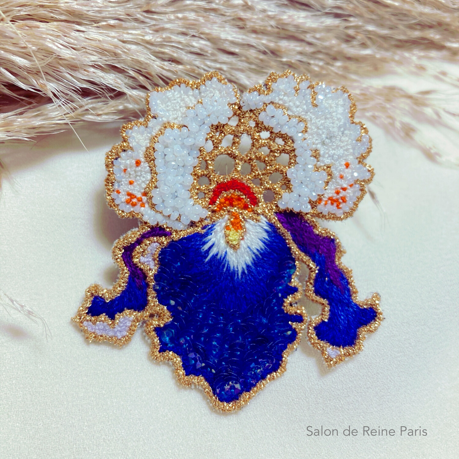 Broche Iris fleur de naissance février