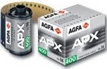 AGFA APX 400 135-36 - (New emulsion) ISO 400 photographic film for black and white paper images - expired 04/2026