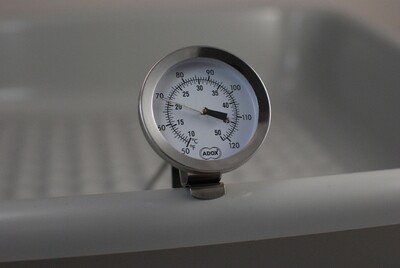 ADOX precision thermometer with glowing marker
