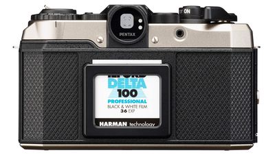 PENTAX 17 HALF-FORMAT ANALOGUE CAMERA DARK SILVER