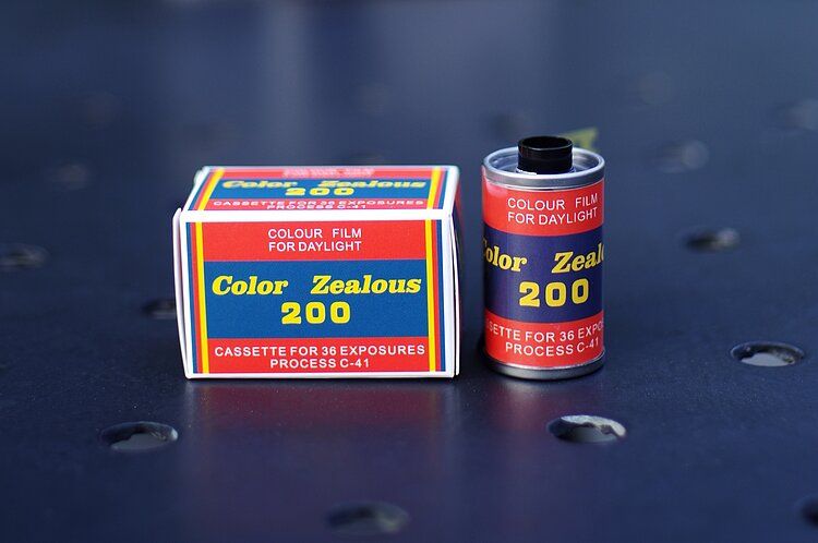 KING FILM Color Zealous 200 135- 36 exposures C41
