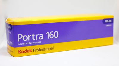 Kodak Professional Portra 160 Color Negative Film (35mm Roll Film, 36 Exposures, 5-Pack) expired 04/2027