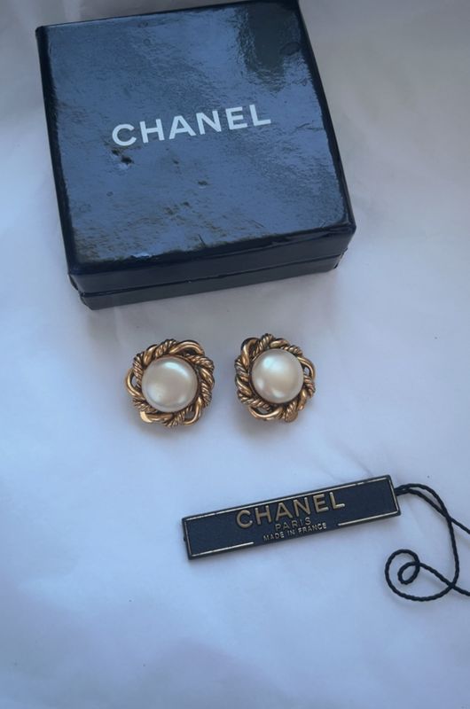 Boucles Chanel