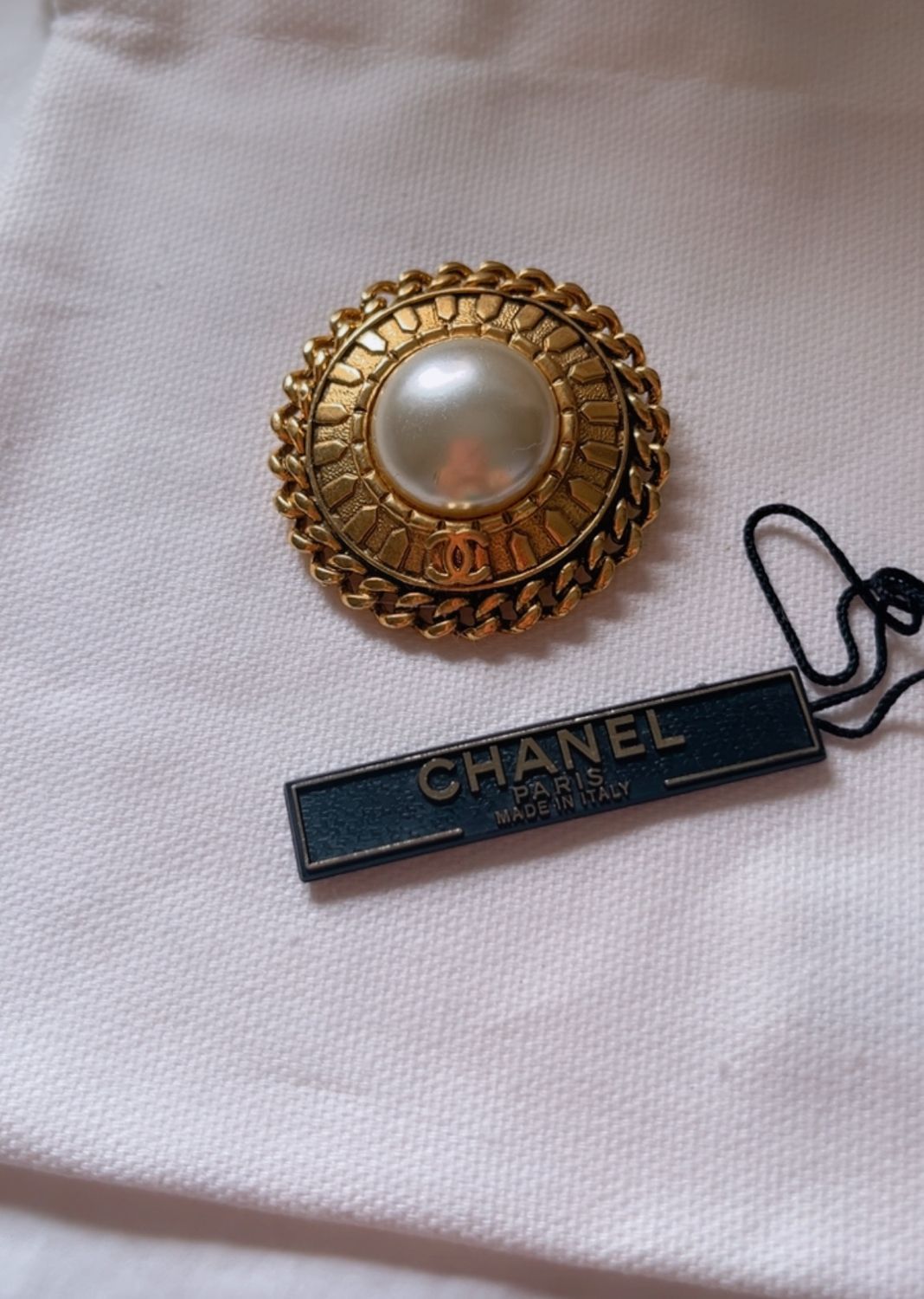 Broche Chanel