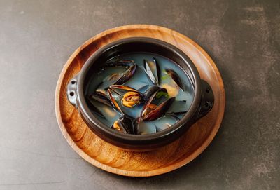 Sake Steamed Mussels