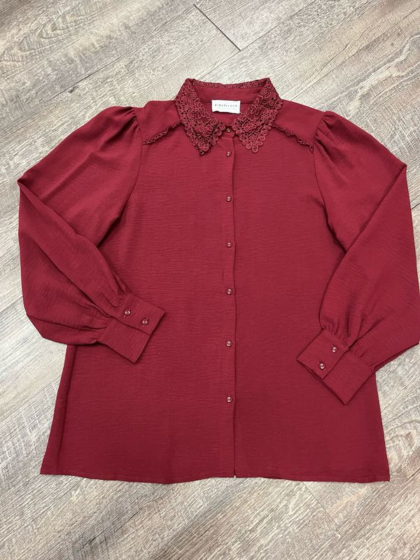 Collared Lace