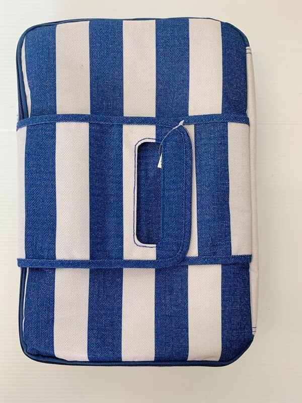 Covered Dish Carrier (Blue)