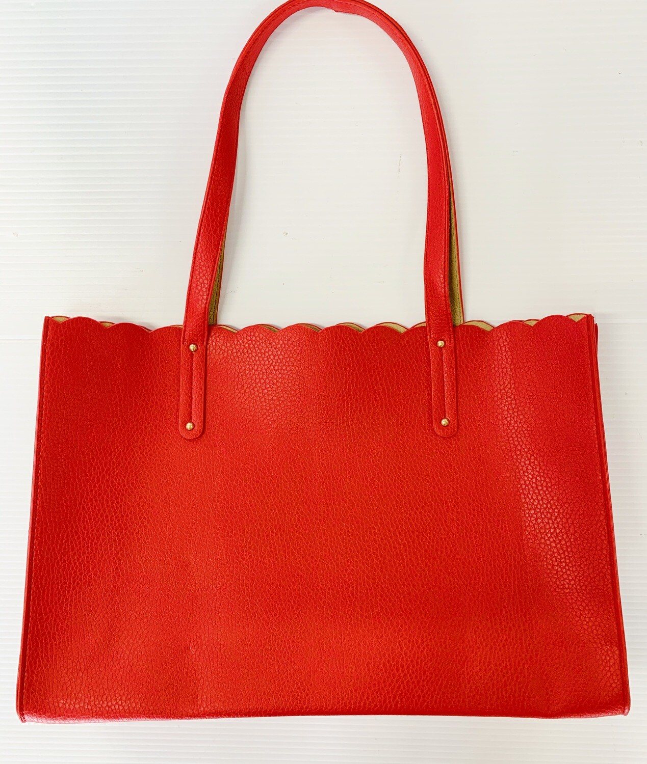 Scallop Bag (Red)