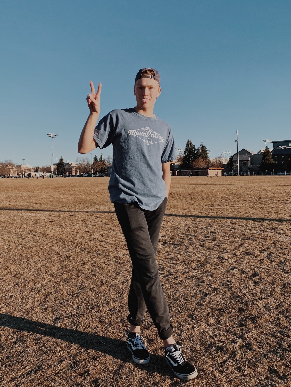 *MEDIUM* Mount&#39;nTops Flagship Tee | Blue Jean