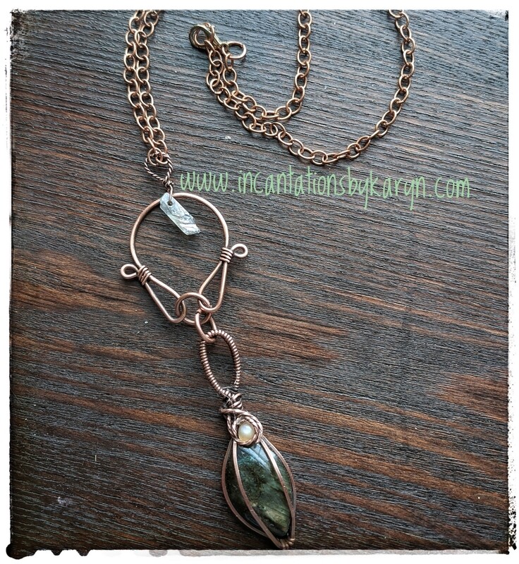 Chandelier 3 stone pendant