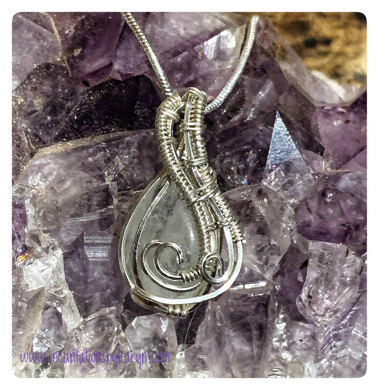 Moonstone &amp; Sterling pendant 