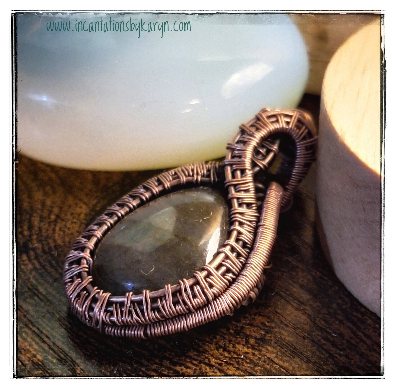 Laborodite pendant