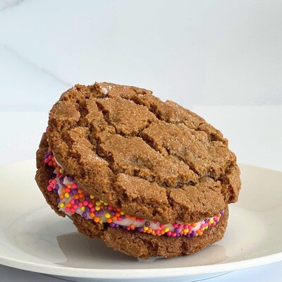 Ginger Molasses Cookie Sandwich (DF)