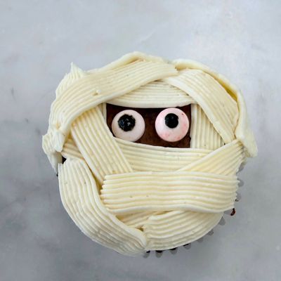 Mummy Cupcakes (4 or 6 pack) (DF Available) - Oct. Special