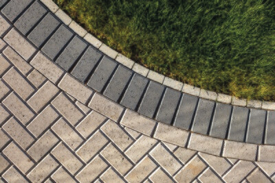 Omega Charcoal - 200x100x50mm Block Paving (9.76m² Pack)