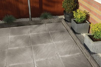 Brett Concrete Paving - Quarndon 600x600mm slab