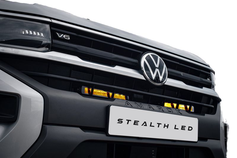 VW Amarok 2023+ Twin 10″ Strobe LED Light bar Grille Kit