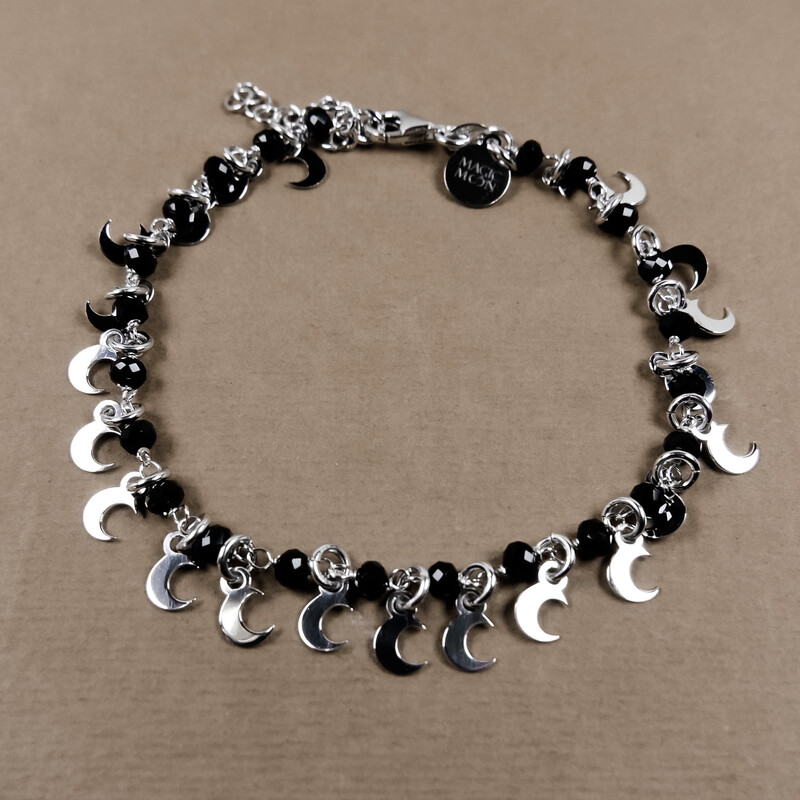 BLACK MOON