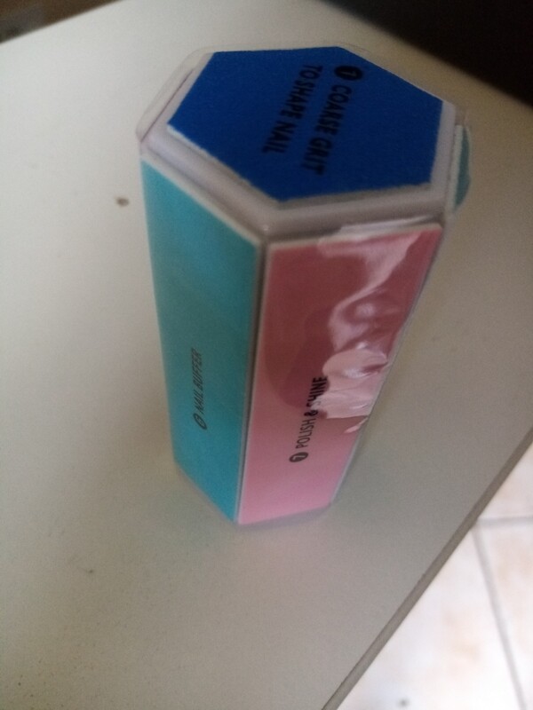 Nail buffer