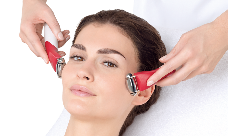 MICRODERM &amp; HYDRADERMIE YOUTH  – 4 TREATMENTS PACKAGE