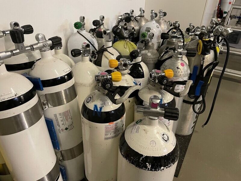 wiederkehrende Prüfung der Tauchflaschen bis 20 Liter wiederkehrende Prüfung der Tauchflaschen bis 20 Liter