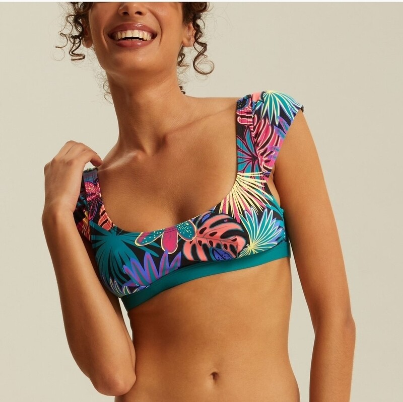 Bikini Cherry Beach 48896