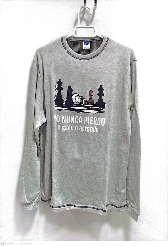 Pijama AJEDREZ