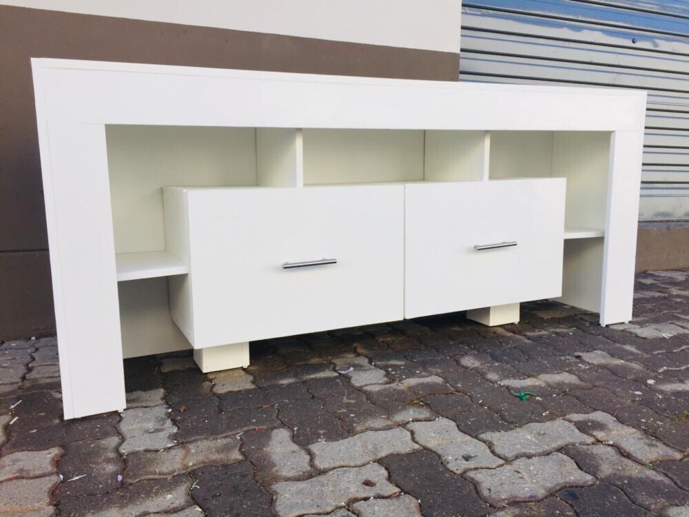 Beatha TV Stand