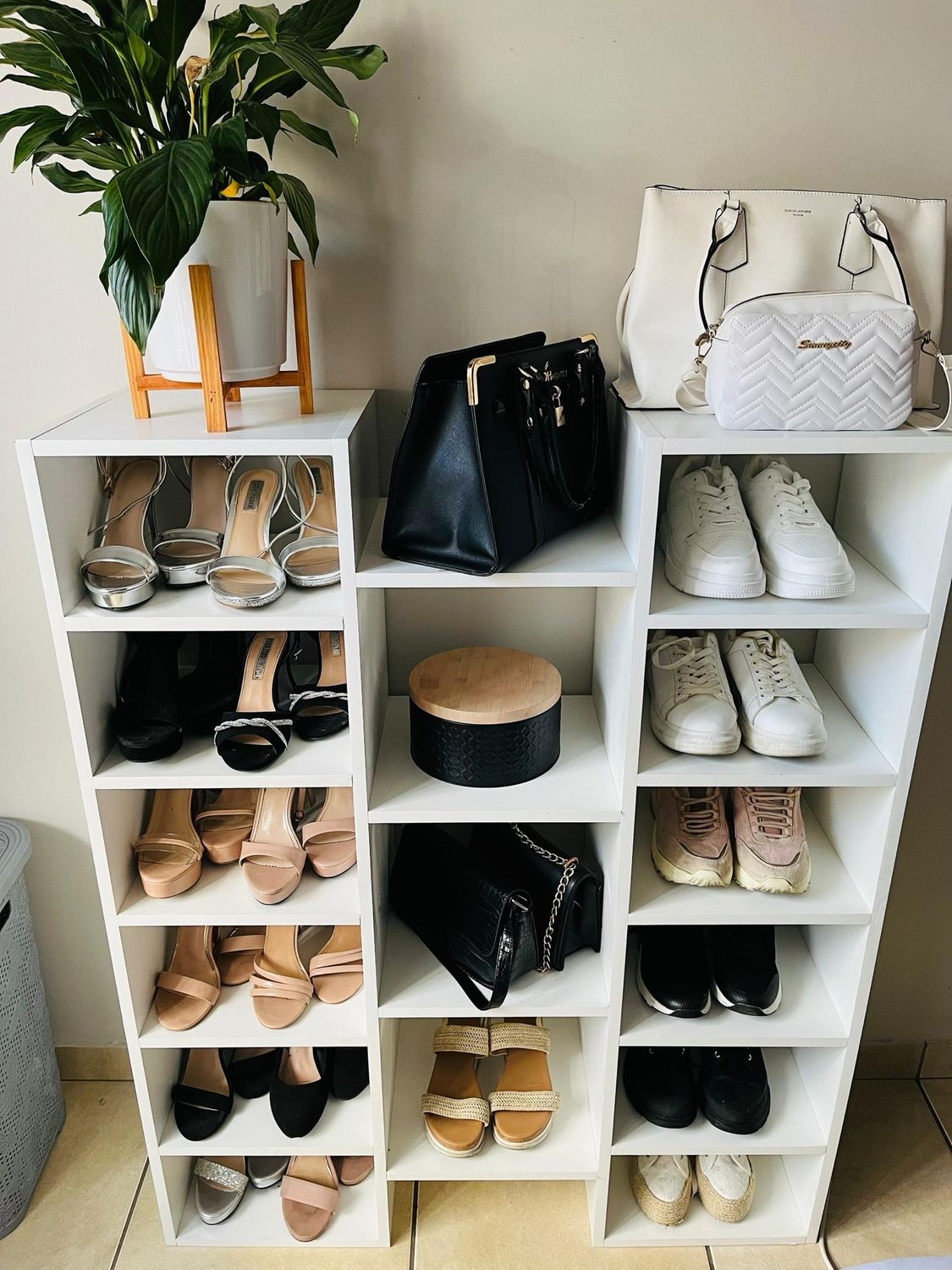 Hilia Shoe Rack
