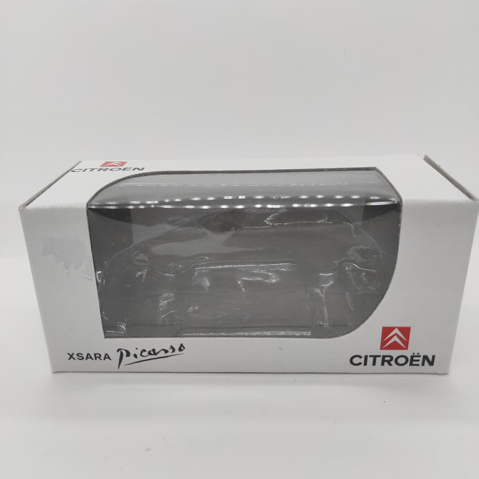 Citroen Xsara Picasso (Rouge/gris/vert)