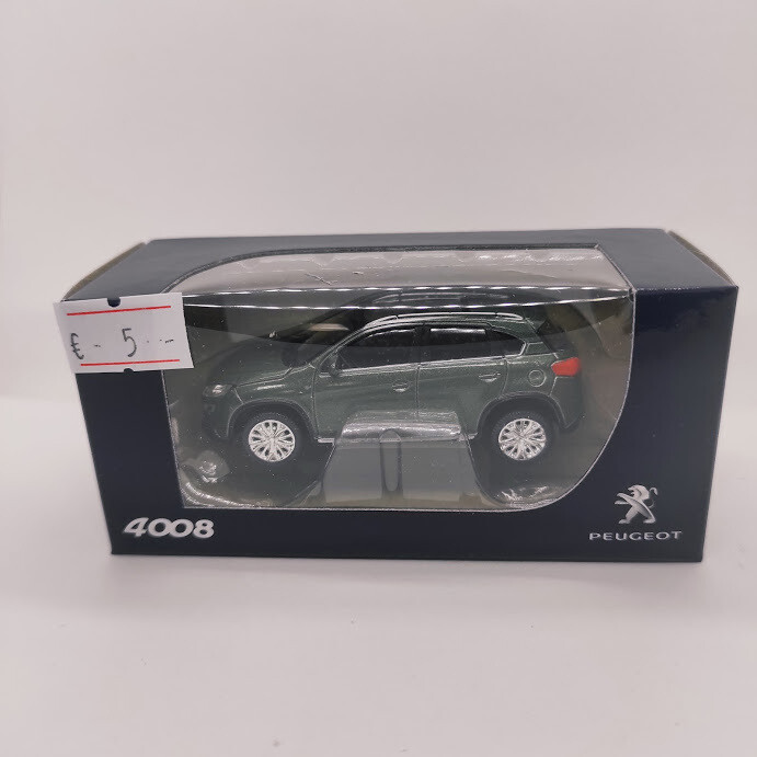 Peugeot 4008 vert