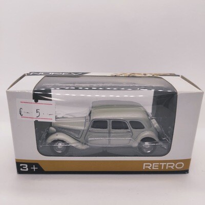 Citroen Traction beige (boite blanche)
