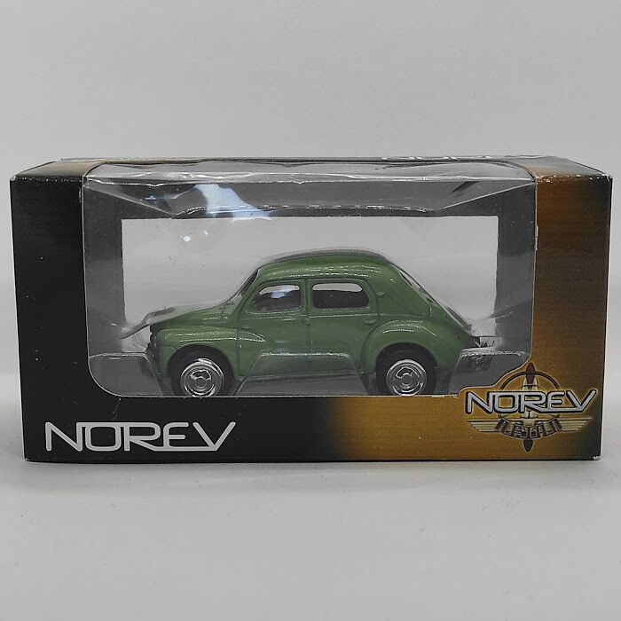 Renault 4CV verte