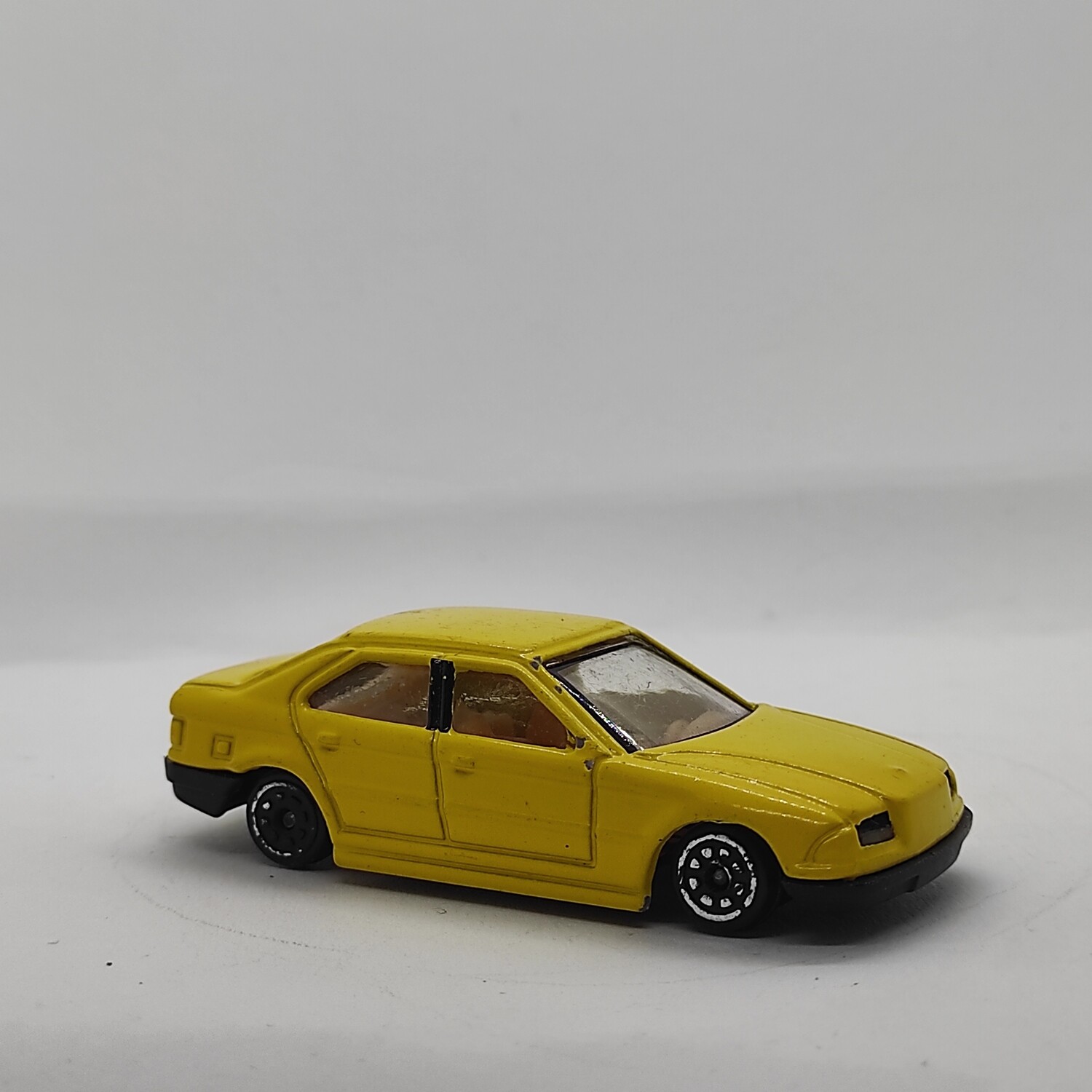 Made in china Voiture jaune
